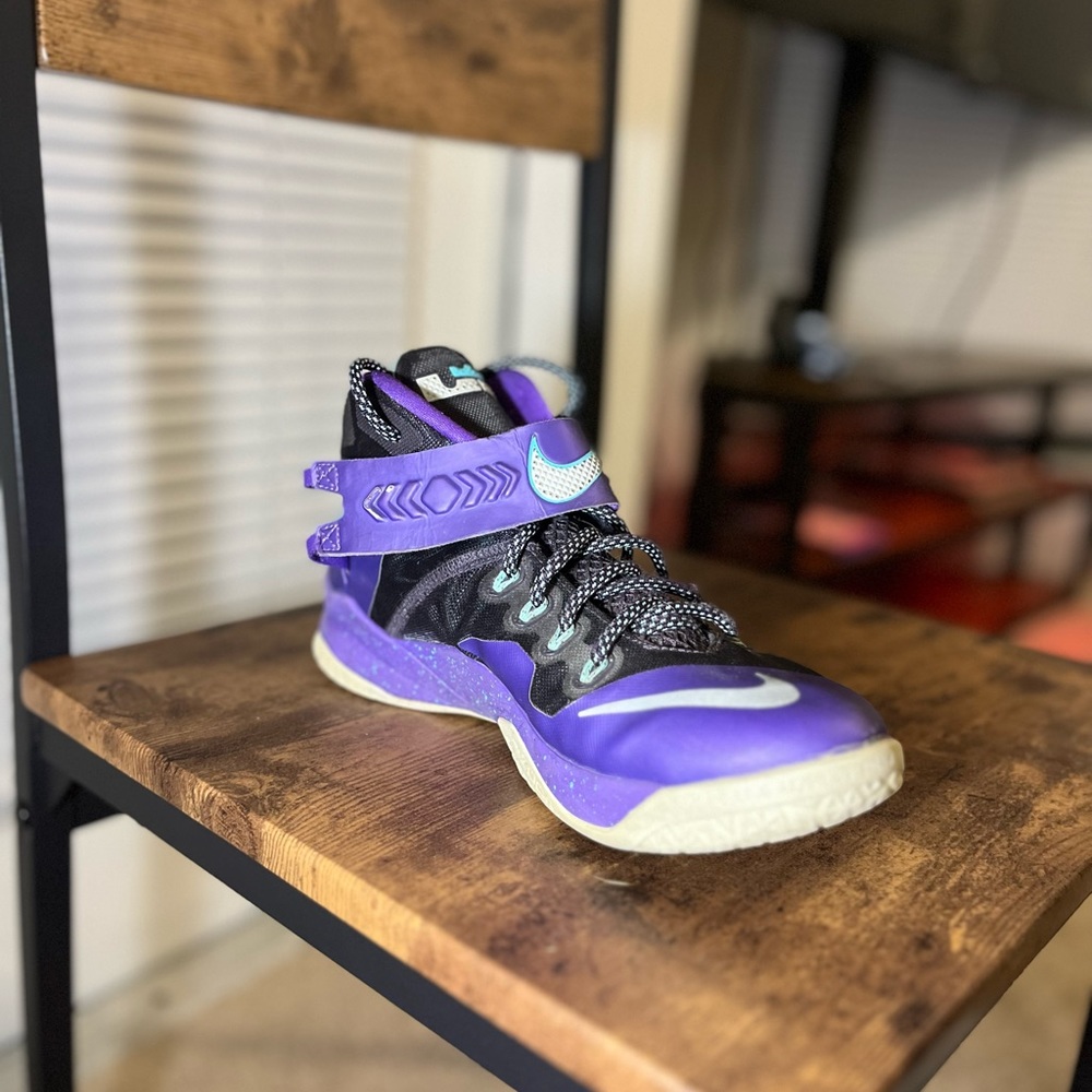 Nike Lebron James soldier 8